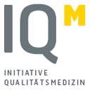 Dieses Bild zeigt das Logo der Initiative Qualitätsmedizin IQM.