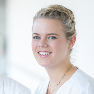 Dieses Bild zeigt ein Portrait von Frau Cathrin Matthes