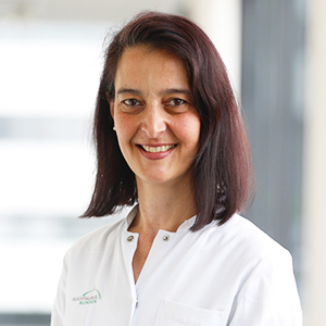 Dr. Katharina Goll Dieses Bild zeigt ein Portrait von Frau Dr. Katharina Goll.