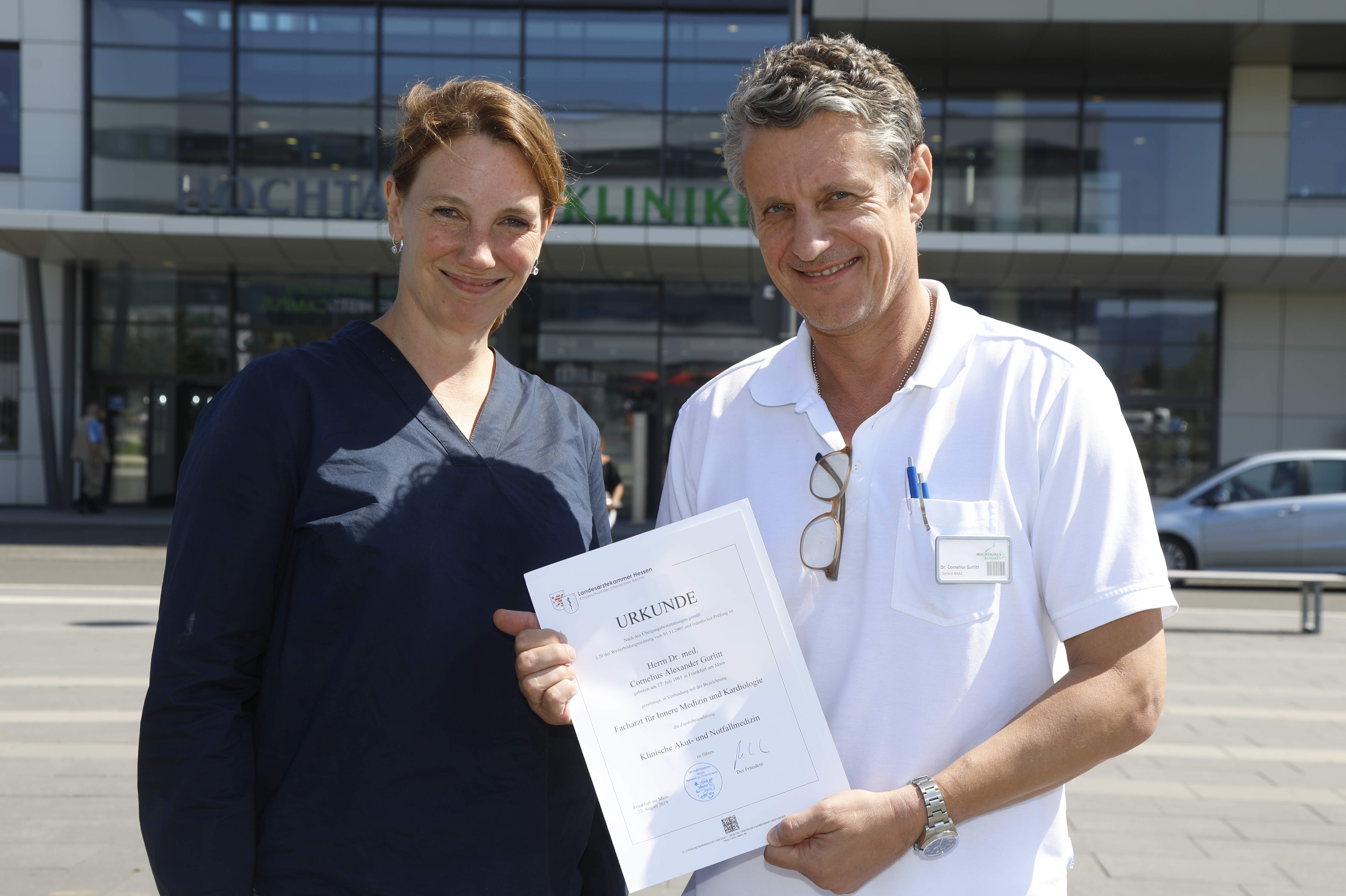 Dr Med Cornelius Gurlitt Erhalt Die Erst Kurzlich Eingefuhrte Zusatzbezeichnung Klinische Notfall Und Akutmedizin Hochtaunus Kliniken Die Kliniken Mit Dem Plus