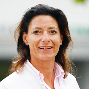 Dieses Bild zeigt ein Portrait von Frau Dr. med. Julia Sebald